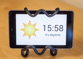 The highly simplified display helps reinforce the time of day for individuals with dementia.
